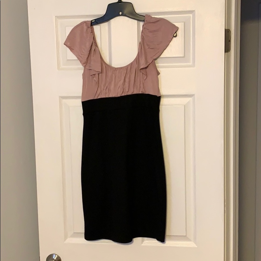 Black/pink dress